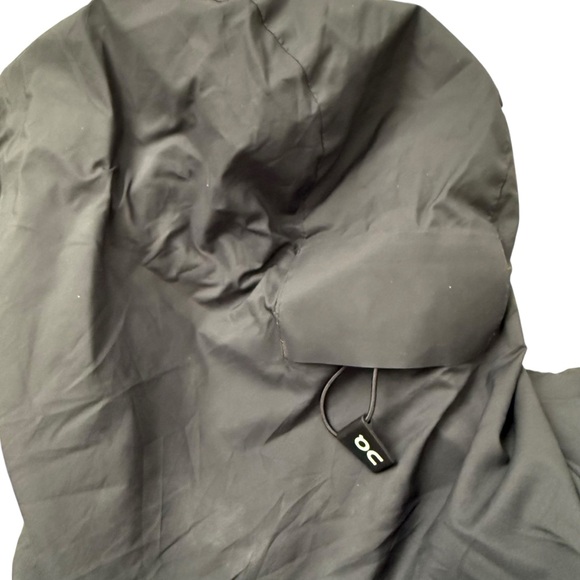 On Cloud Weather Jacket Lightweight Hooded, Black/Grey, Mens Size Medium - Picture 9 of 11